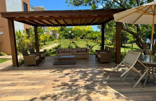 GUARAJUBA PARAÍSO DAS ÁGUAS - APT 2 quartos com AR e TV em TODOS os cômodos - Incluso Roupa de CAMA e BANHO - Filtro de Água Gelada e Maquina de Lavar dentro do APT - TOTAL CONFORTO PARA VC E SUA FAMILIA - Cond A beira da Lagoa e perto da PRAIA - Foto 12