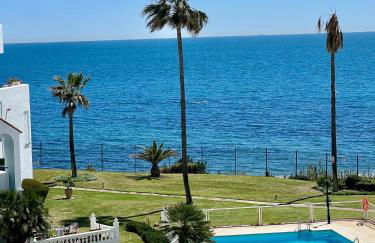 BEACHFRONT Penthouse Luxury - Photo 67