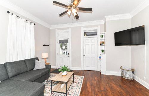 Cheerful 2-Bedroom Cottage in Downtown Noblesville - Foto 1