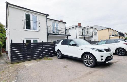 large 2 bed central apartment with balcony and private parking - Foto 69