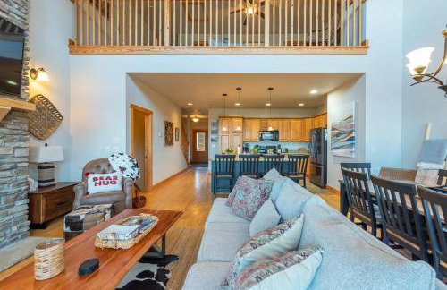 Wolf's Den~Views~Hot Tub~Home Theater~Hatley Ski! - Foto 17