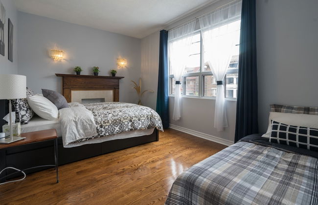 Applewood Suites - 4 BDRM King West - Photo 8