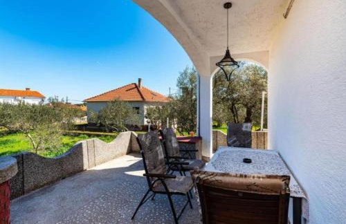 Two Bedroom Apartment with Terrace - Foto 16