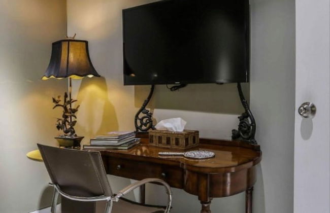 Bed In Town Saigon - Photo 9