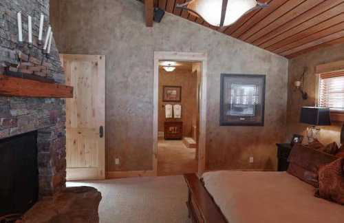 Luxury Home with Stunning 4 Peak Views - Foto 17