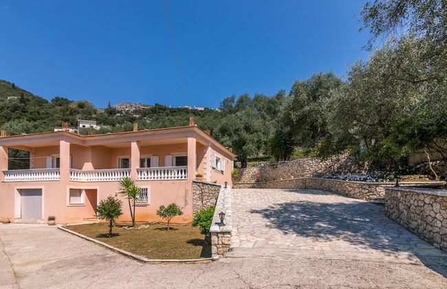 The Olive Grove Cottage by Konnect, 2.5 km from Ipsos - Foto 1