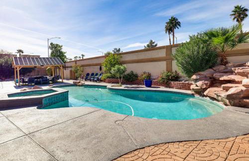 4,300-Sq-Ft Villa in West Vegas with Pool and Games! - Foto 31