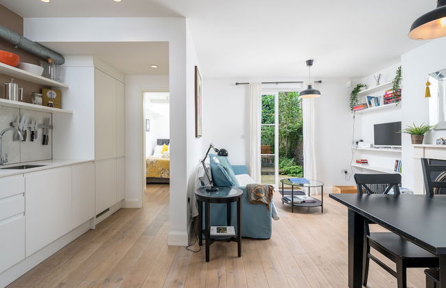 JOIVY Stylish 2-Bed Flat W/ Private Garden In Notting Hill, - Foto 17