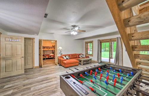 Classy Home w/ Hot Tub: 2 Mi to Lake Access! - Photo 26
