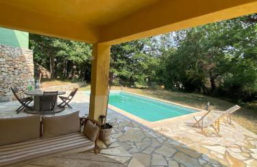 La Cigale- Rez de villa avec piscine - Foto 7