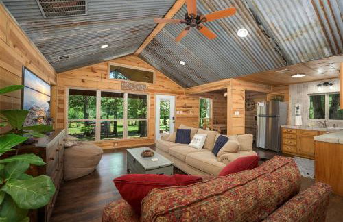 Impressive Cabin Surrounded by Trees in Nashoba, Oklahoma - Foto 3