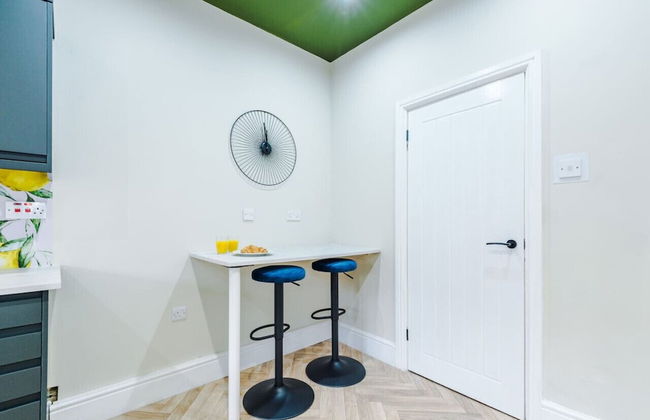 Salford Sanctuary 5 Bed House - Foto 12