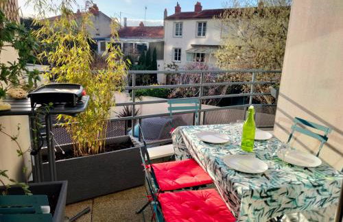 Appartement lumineux Parking privé Terrasse 2 Vélos - Foto 1