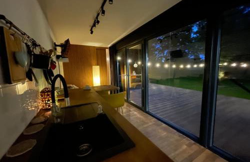 kontener nad rzeką - Foto 22