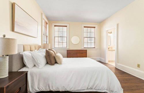 The Montgomery Manor - 5 Bedroom 4 Bath with Pool and Garage - Foto 24