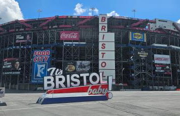 Soak n Stroll 2 State St Casino Firepit Dogs OK - Foto 1