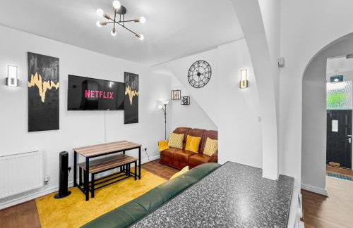 Stylish House Near Hospital with Free Parking - Foto 11