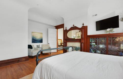 Boutique Style Condo Near Downtown Waterfront - Foto 40