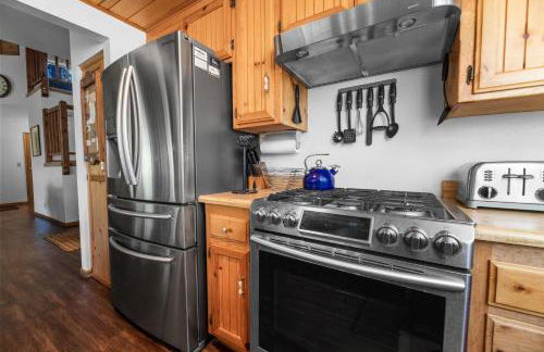 Fawnskin Lake Chalet - Close to Lake - Foto 12