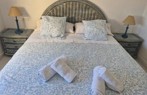 Estupendo apartamento en primera línea de playa y con vistas al mar - Foto 28