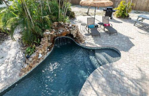 Grotto Pool House, 3 bed, 2 bath, IMG 3 miles, AMI - Foto 13