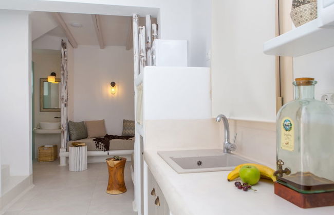 Naxian Lounge Villas - Photo 28