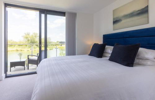 Mallards Way ML01 HOT TUB Lakeside Spa - Photo 11