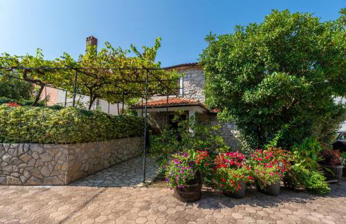 Two Stone Houses Iva - Foto 10