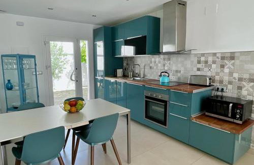 Mediterranean Villa with Private Pool & Sea View - Foto 12