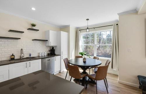 Spacious House in Prime Location - Photo 32