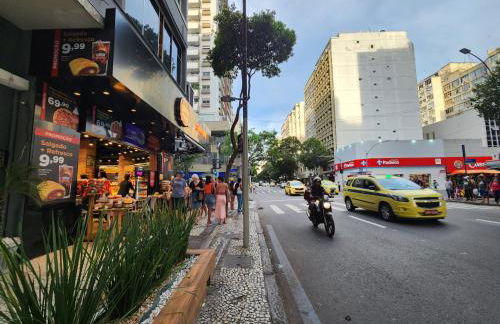 Apto Moderno Copacabana - 4 hóspedes - Localização Excelente! Próximo a praia! - Foto 17