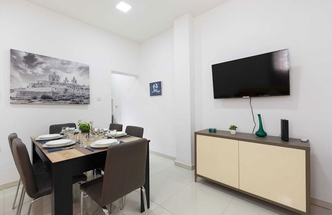 Brand new Apartment in Sliema, 2 min by the Sea - Photo 17