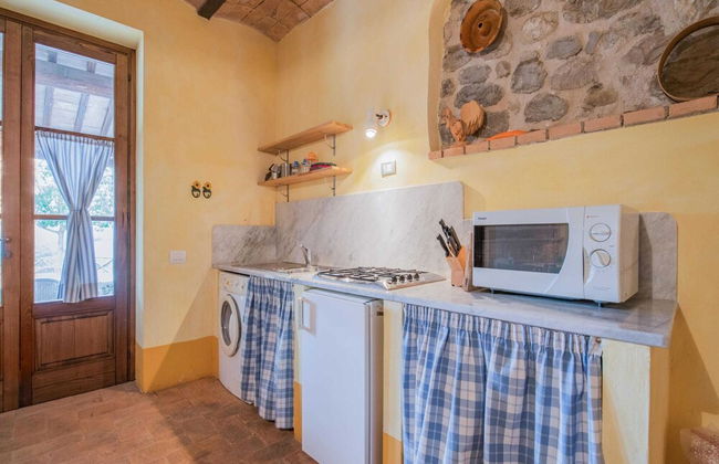 Apartment in Villa With Swimming Pool - Photo 27