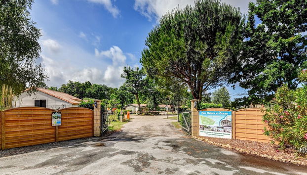 Serene Chalet in Hourtin Near Lake - Photo 3
