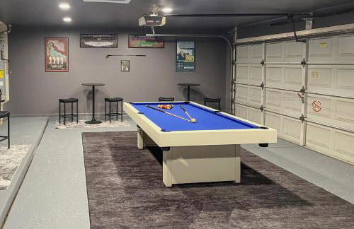 Game Room and Backyard Oasis Avondale Group Getaway - Foto 25