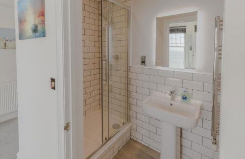 Pier View Apartment at Beach House - Photo 23