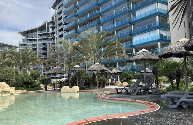 Britain in the Sun at Luxurious Ocean Village - Foto 29