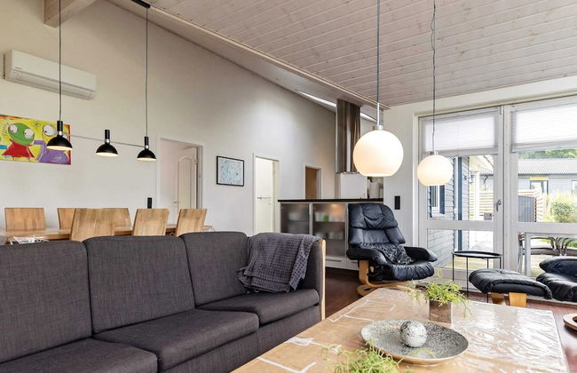 8 Person Holiday Home in Skals - Foto 13