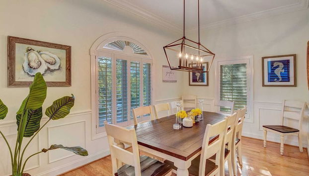 28 Beachwood West by Avantstay Close to Beach, Multiple Decks & Private Pool! - Foto 5, Interior