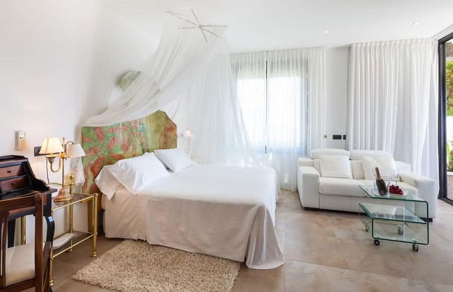 Unique Villa With Outdoor hot tub - Photo 4