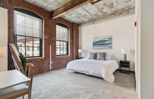 Historic Loft Retreat With Pool - Foto 10