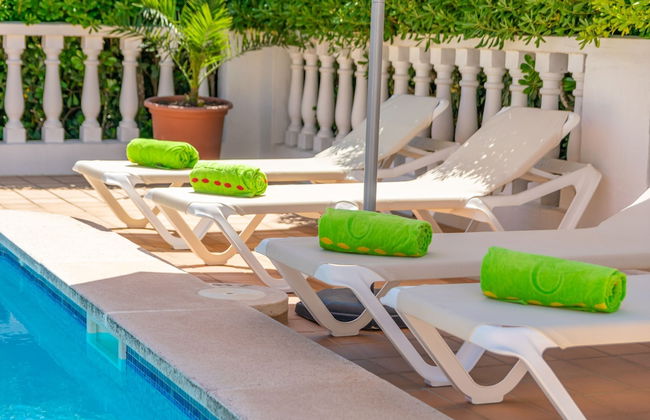 Villa Victoria in Cala en Porter - Photo 4