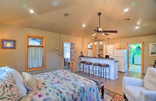 Enchanting Hilltop Cottage in Medicine Park! - Foto 8