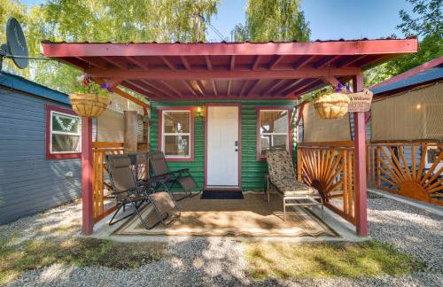 Riverfront Resort Cabin about 21 Mi to Crater Lake NP! - Foto 2