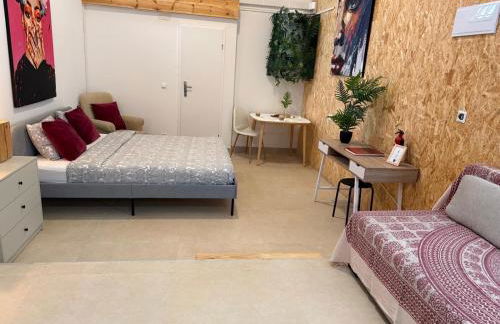 Soho Boho Apartments - with sunny rooftop terrace and fiber optic internet - Photo 58