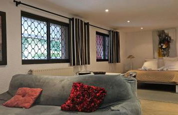 Le Clos Saint Jean, vue Cité, piscine et parking - Foto 37