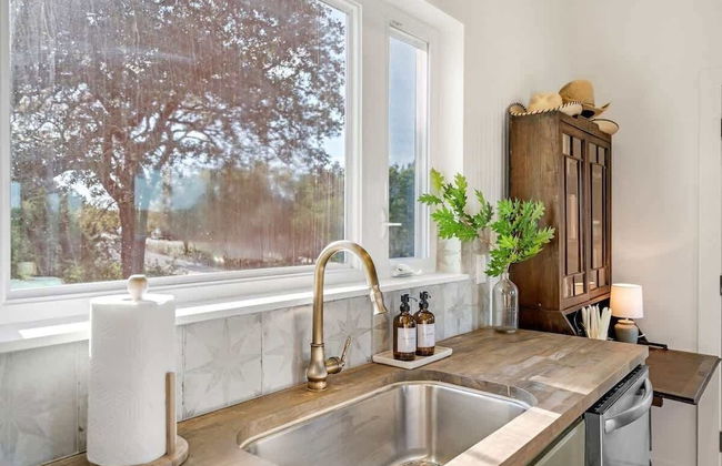 Gorgeous Home With Hot Tub 5min From the River - Foto 9