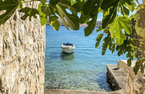 Cozy Apartment In Miskovici With Wifi - Foto 13