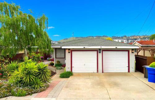 Spacious 3BR w/ Large Backyard | Near SF & OAK - Foto 9