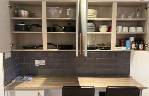 Newly refurbished studio, great location 8 studios - Photo 54